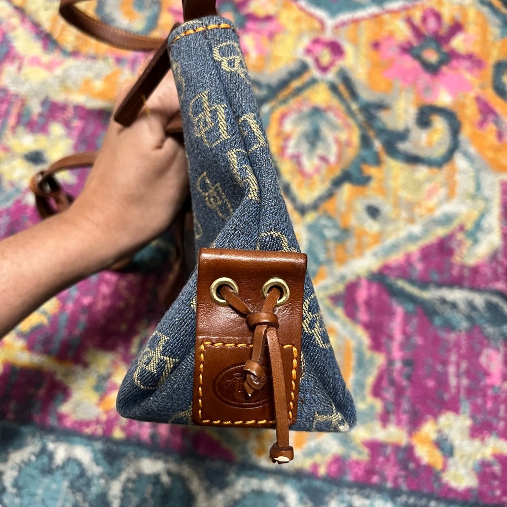 Dooney denim shoulder bag - Picture 5 of 8